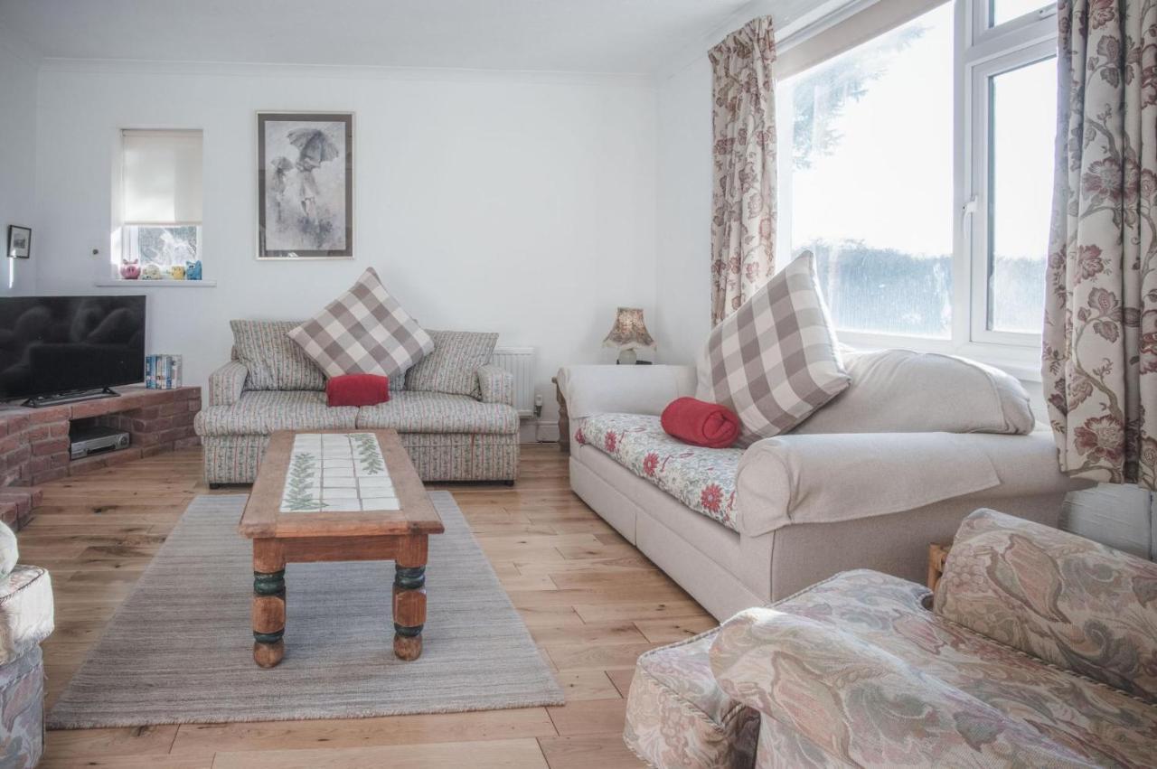 Maytree Cottage - 4 Bedroom Holiday Home - Tenby Kültér fotó