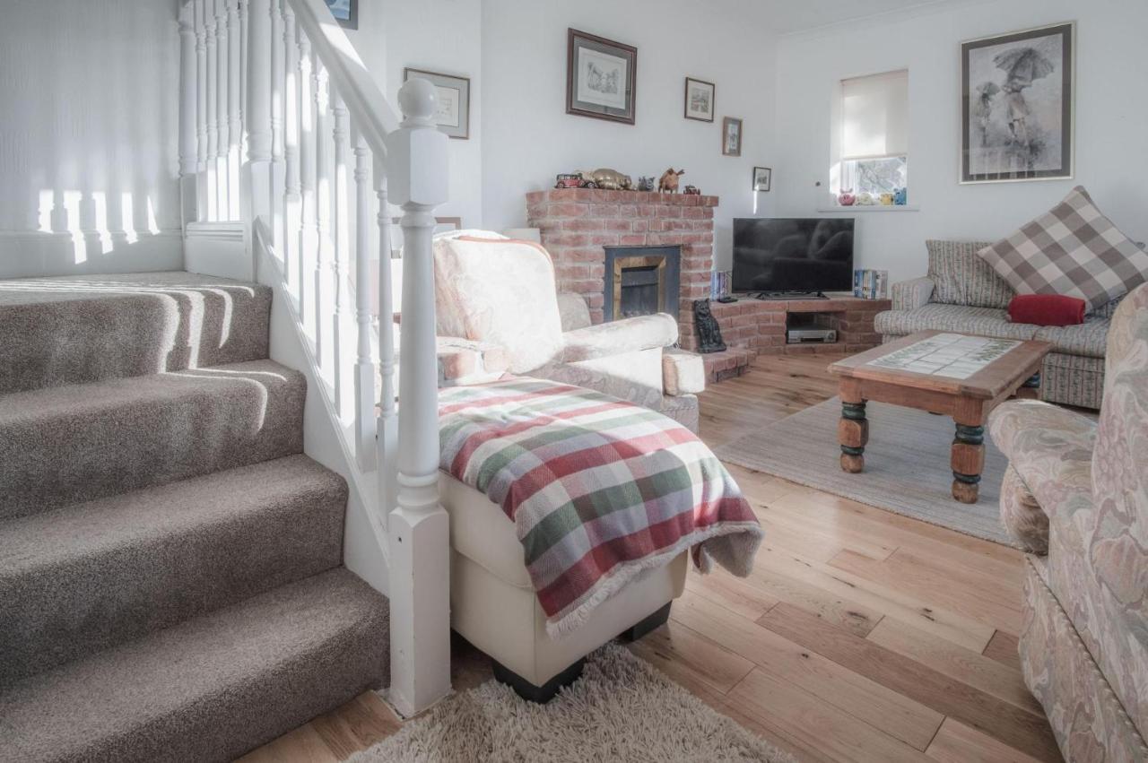 Maytree Cottage - 4 Bedroom Holiday Home - Tenby Kültér fotó