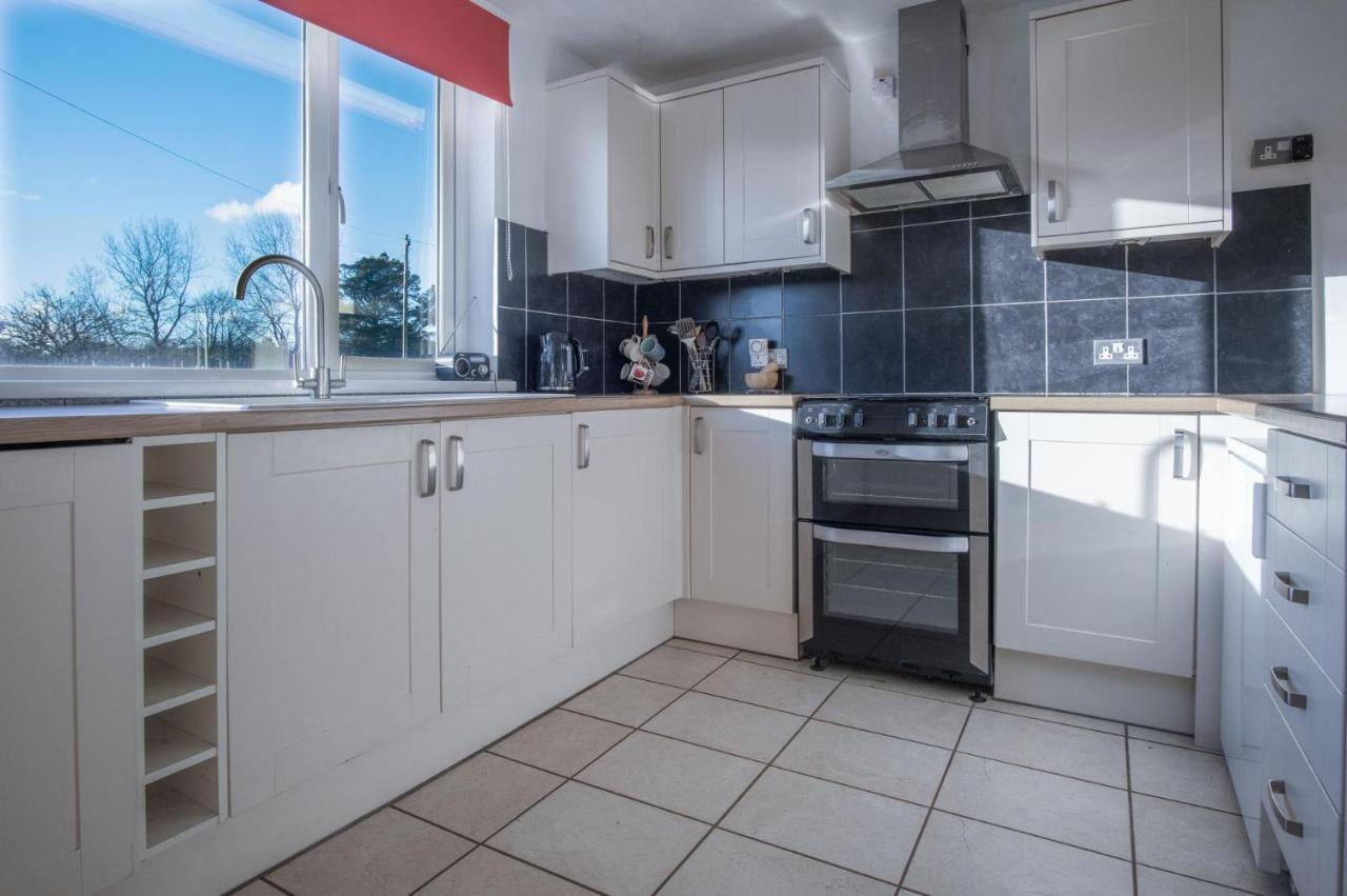 Maytree Cottage - 4 Bedroom Holiday Home - Tenby Kültér fotó