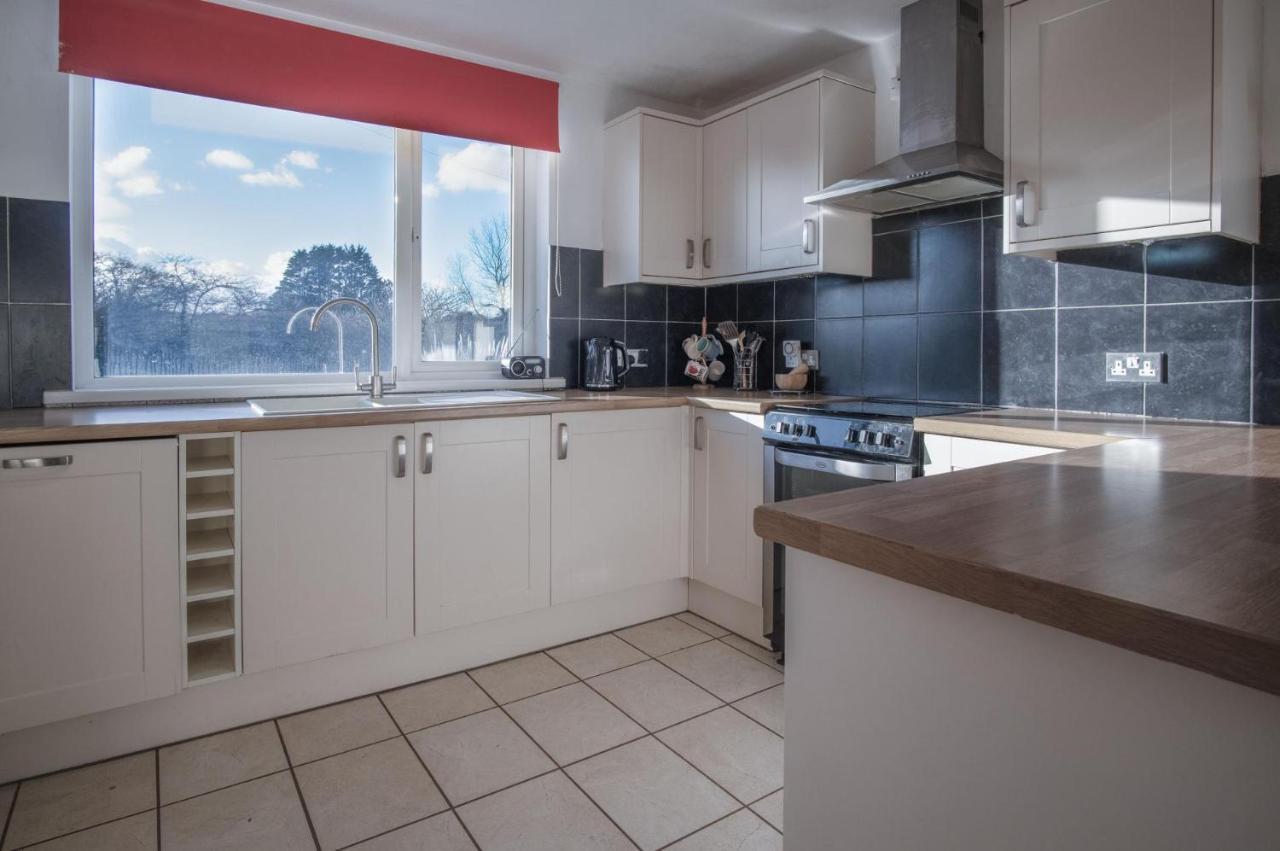 Maytree Cottage - 4 Bedroom Holiday Home - Tenby Kültér fotó