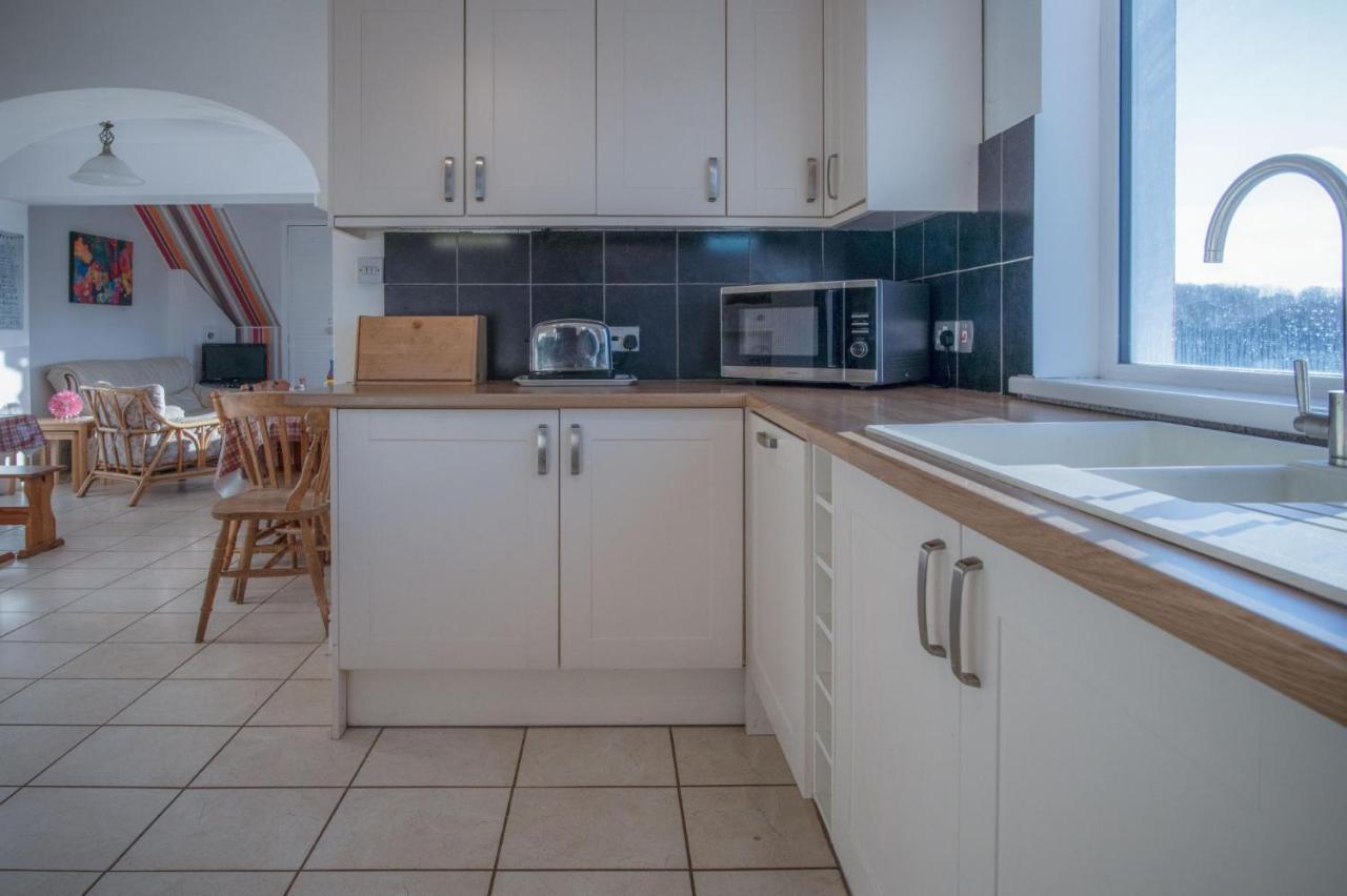 Maytree Cottage - 4 Bedroom Holiday Home - Tenby Kültér fotó