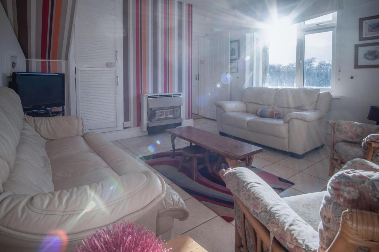 Maytree Cottage - 4 Bedroom Holiday Home - Tenby Kültér fotó
